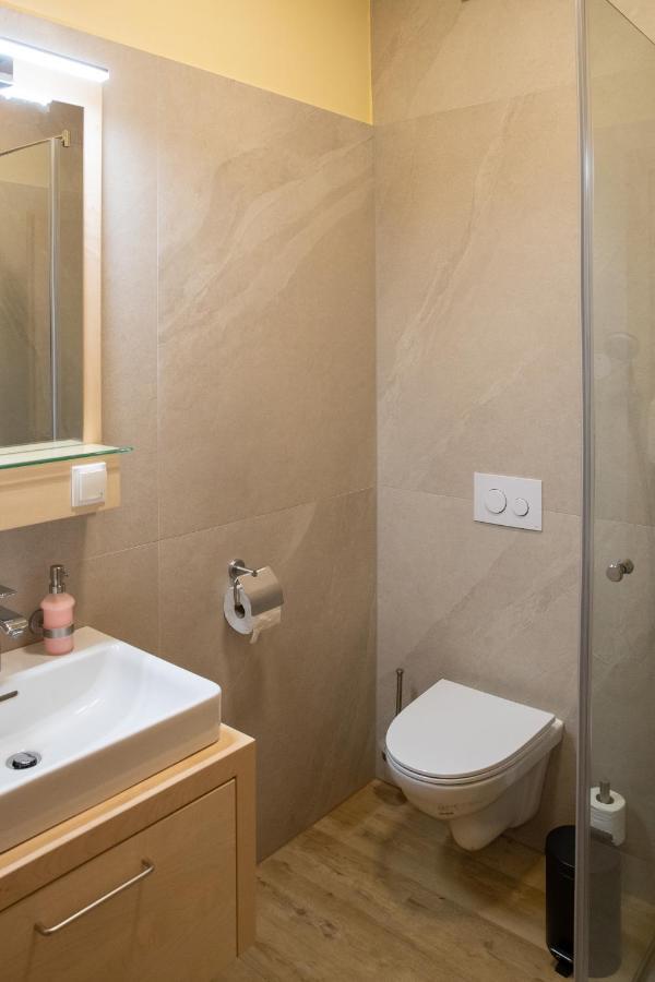 Landhaus Storch - Pension غينسيندورف المظهر الخارجي الصورة