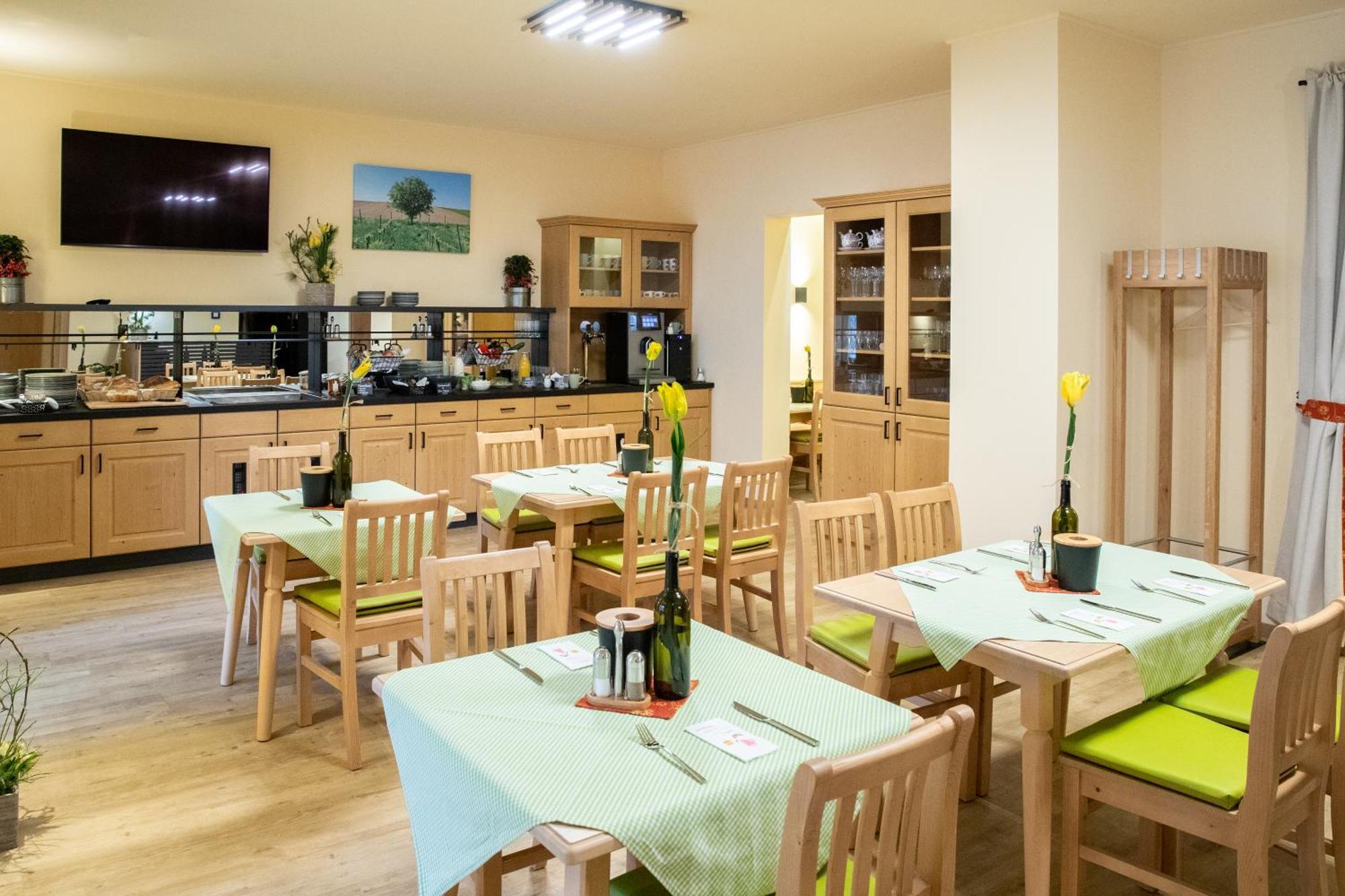 Landhaus Storch - Pension غينسيندورف المظهر الخارجي الصورة